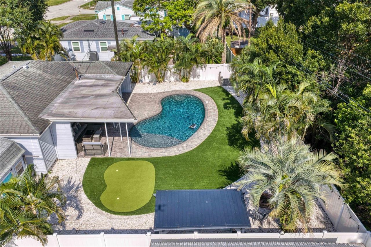 417 Hampton Avenue Ne, Saint Petersburg, FL 33703 Photo