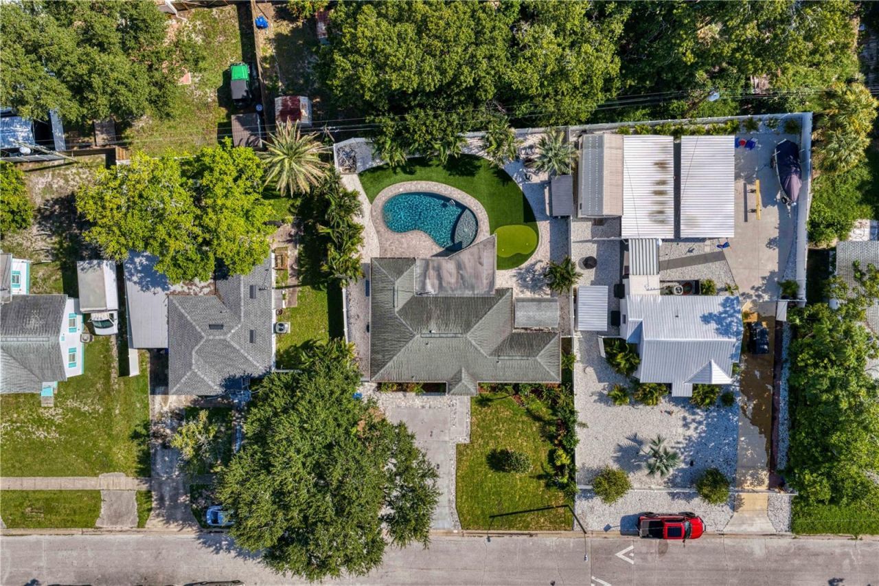 417 Hampton Avenue Ne, Saint Petersburg, FL 33703 Photo