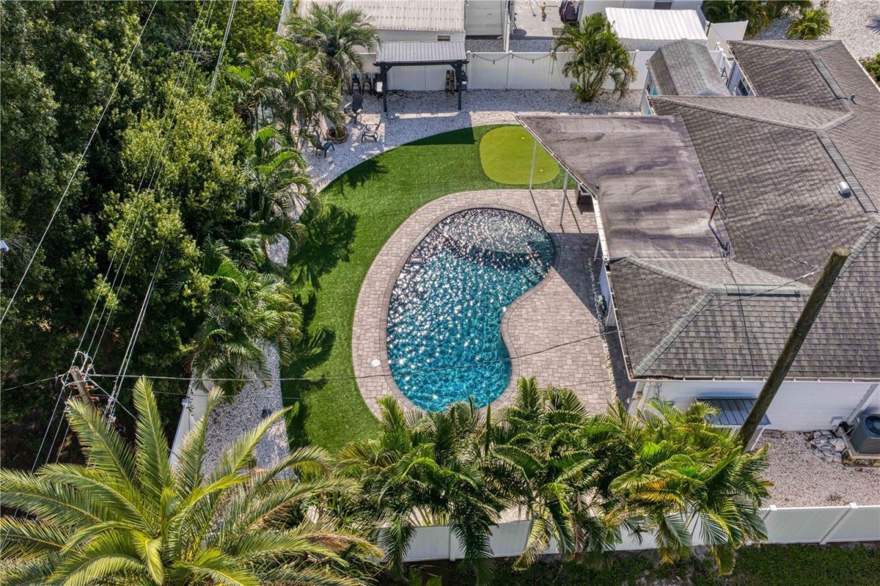 417 Hampton Avenue Ne, Saint Petersburg, FL 33703 Photo