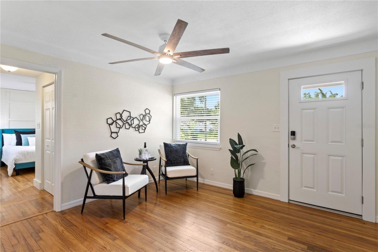 417 Hampton Avenue Ne, Saint Petersburg, FL 33703 Photo
