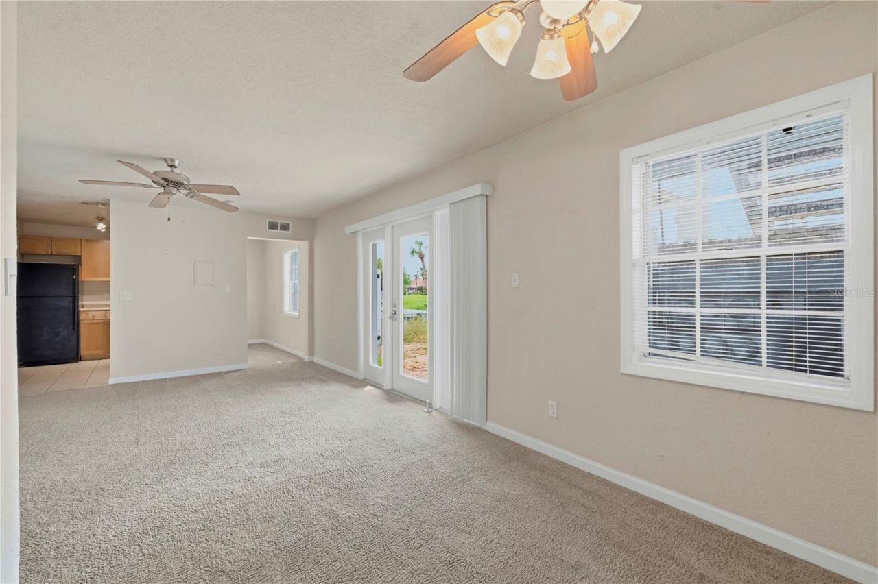 151 Seahorse Drive Se, Unit B, Saint Petersburg, FL 33705 Photo