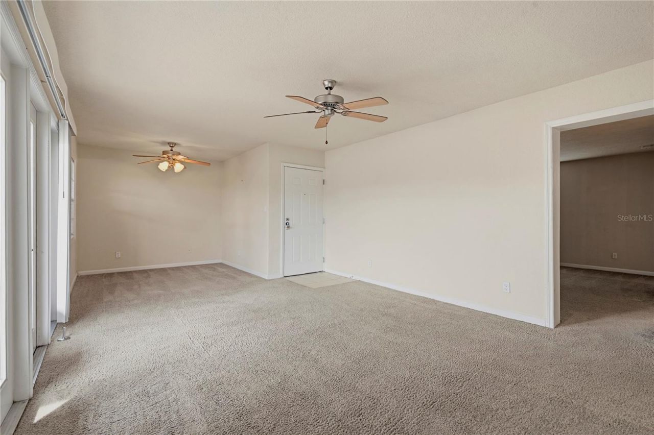 151 Seahorse Drive Se, Unit B, Saint Petersburg, FL 33705 Photo