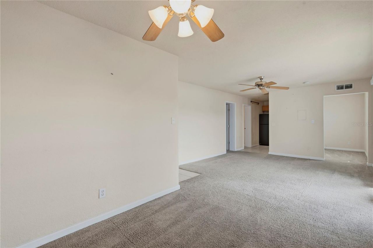 151 Seahorse Drive Se, Unit B, Saint Petersburg, FL 33705 Photo