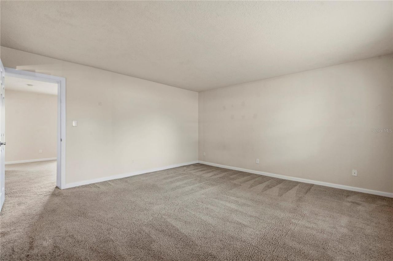 151 Seahorse Drive Se, Unit B, Saint Petersburg, FL 33705 Photo