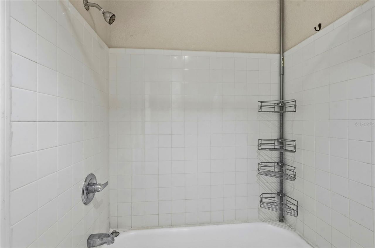 151 Seahorse Drive Se, Unit B, Saint Petersburg, FL 33705 Photo
