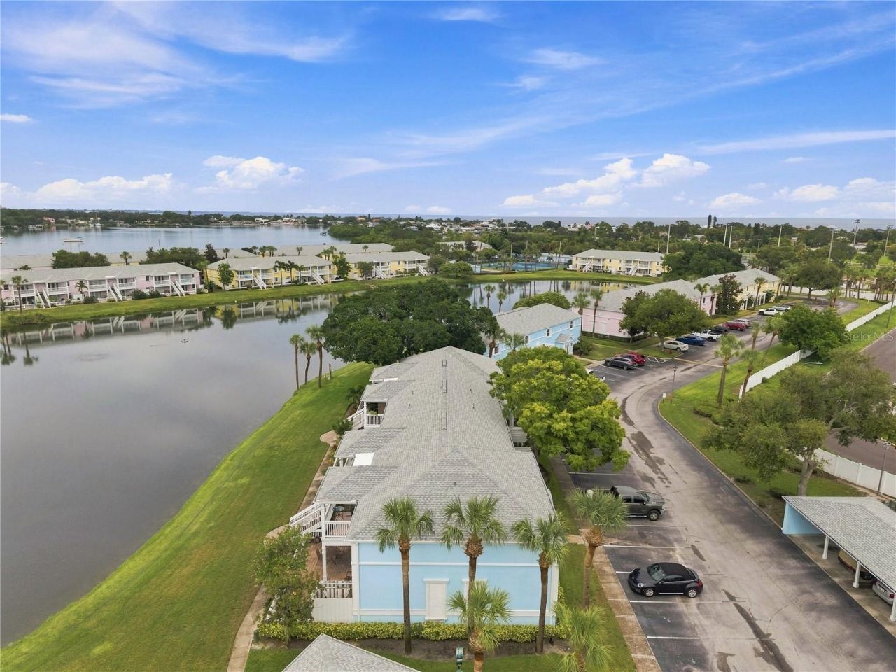 151 Seahorse Drive Se, Unit B, Saint Petersburg, FL 33705 Photo