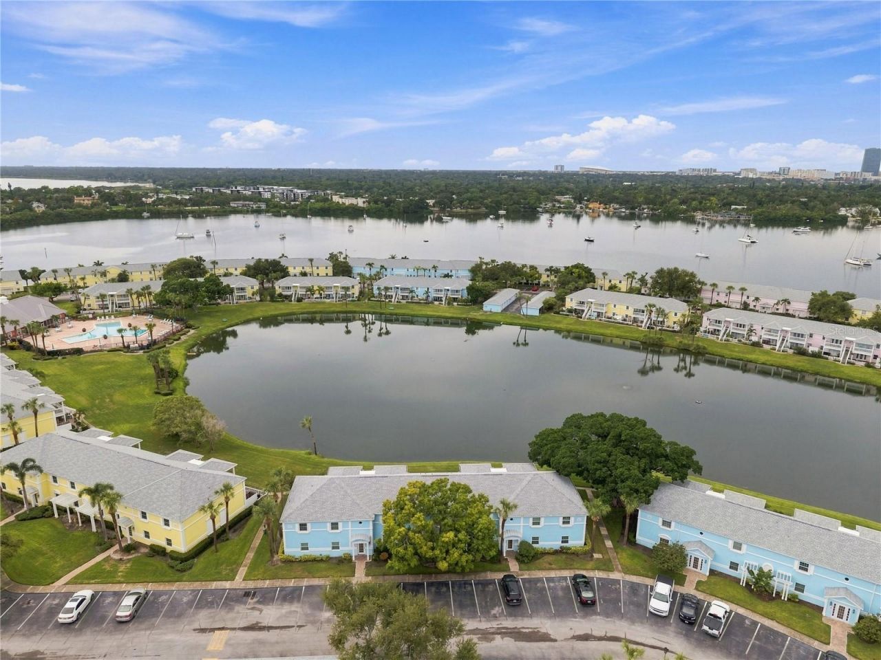 151 Seahorse Drive Se, Unit B, Saint Petersburg, FL 33705 Photo