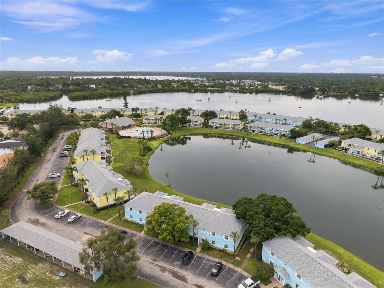 151 Seahorse Drive Se, Unit B, Saint Petersburg, FL 33705 Photo