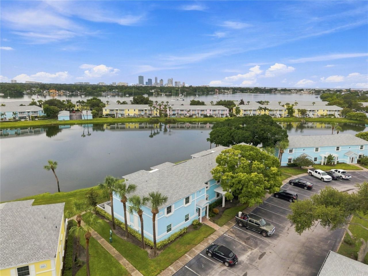 151 Seahorse Drive Se, Unit B, Saint Petersburg, FL 33705 Photo