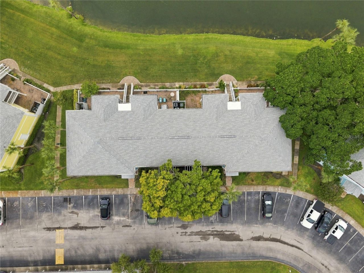 151 Seahorse Drive Se, Unit B, Saint Petersburg, FL 33705 Photo
