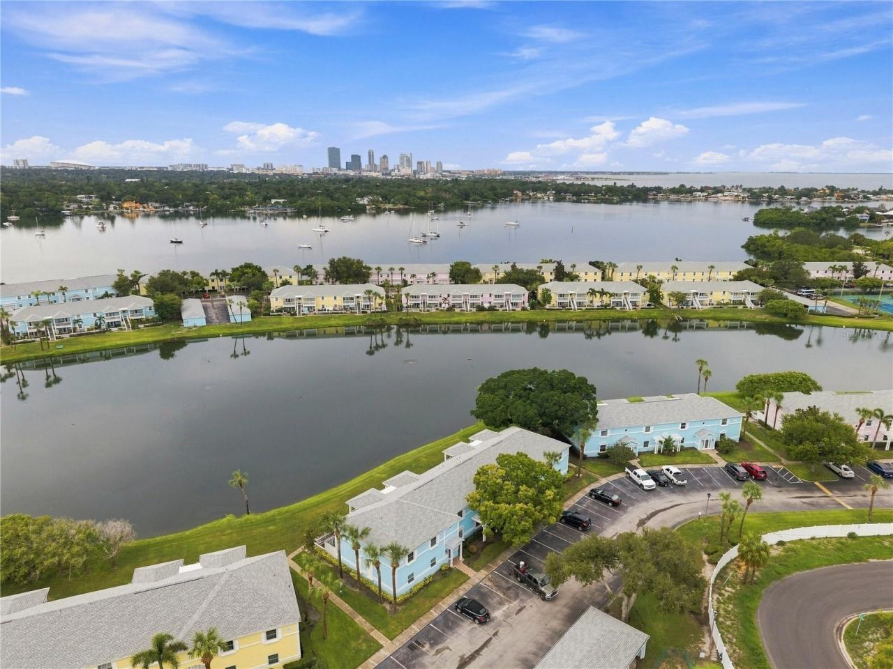 151 Seahorse Drive Se, Unit B, Saint Petersburg, FL 33705 Photo