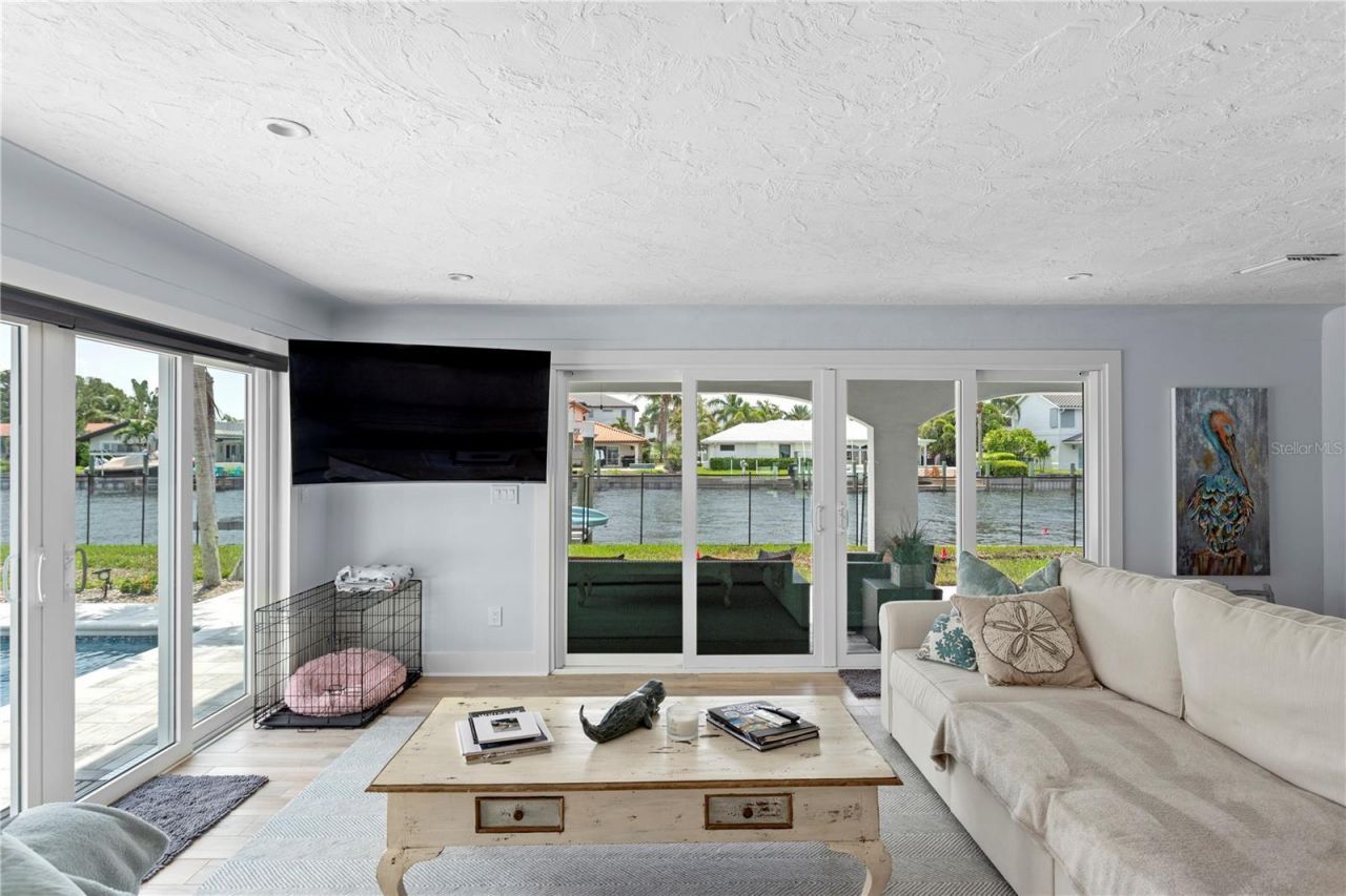 1946 Illinois Avenue Ne, Saint Petersburg, FL 33703 Photo