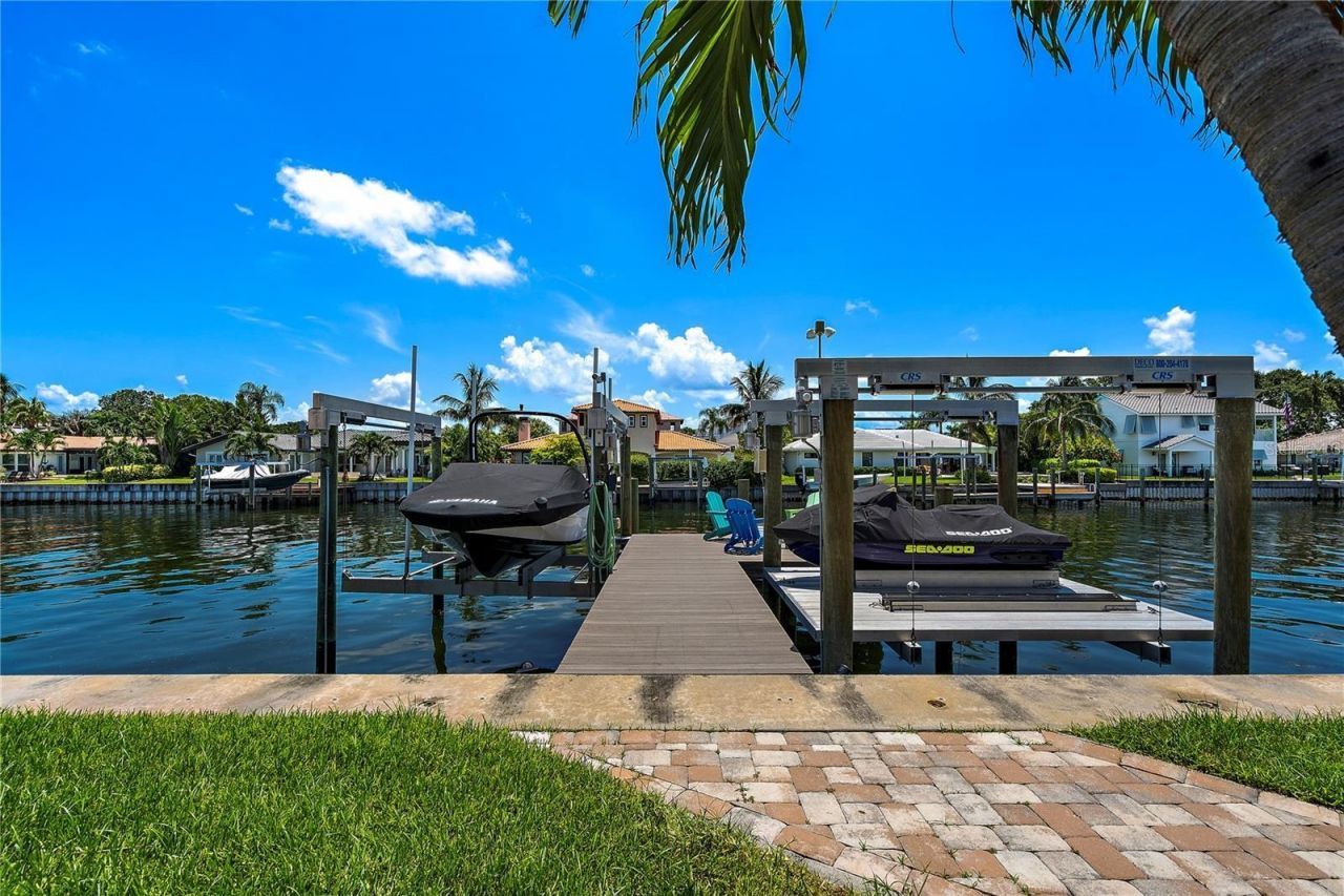 1946 Illinois Avenue Ne, Saint Petersburg, FL 33703 Photo