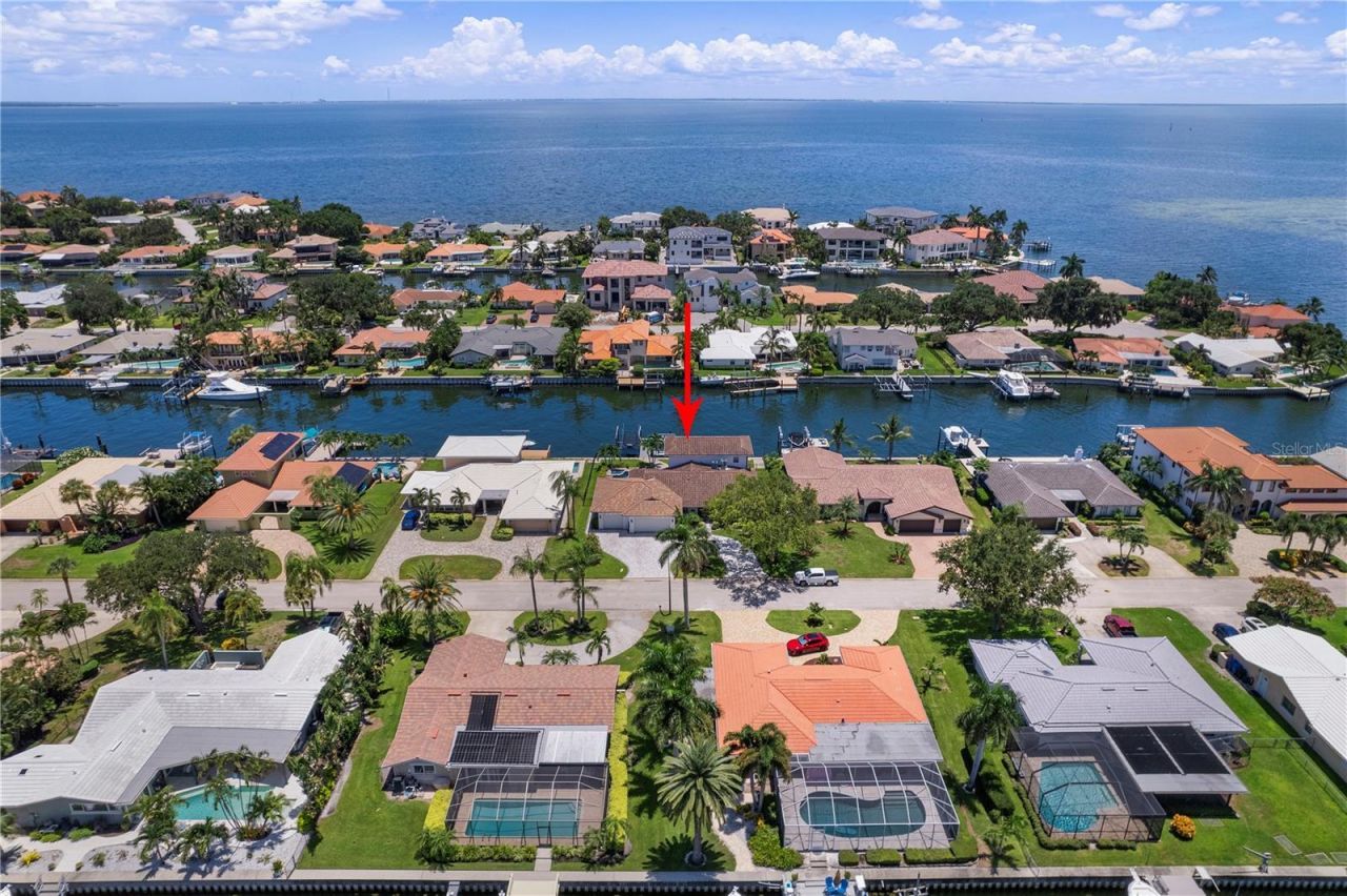 1946 Illinois Avenue Ne, Saint Petersburg, FL 33703 Photo