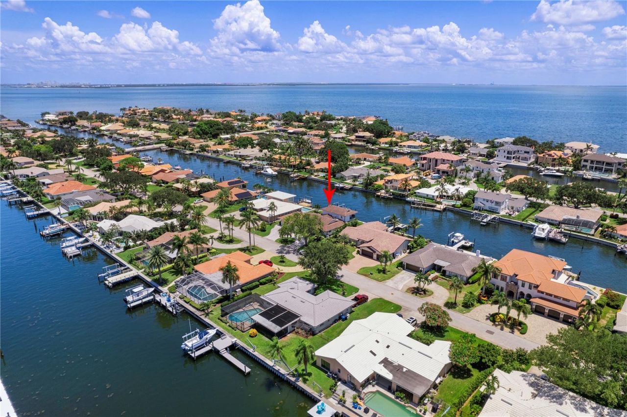 1946 Illinois Avenue Ne, Saint Petersburg, FL 33703 Photo