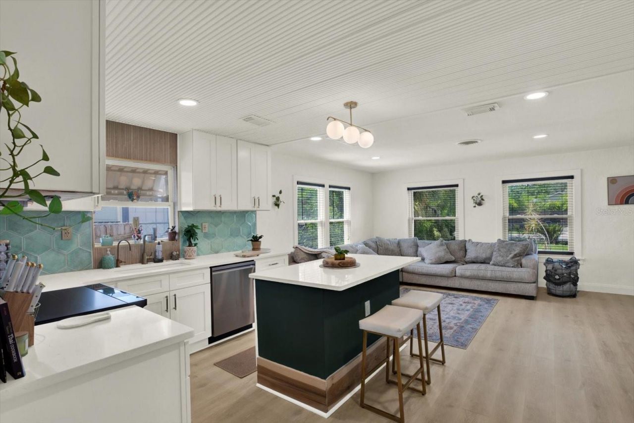 4828 6th Avenue S, Saint Petersburg, FL 33711 Photo