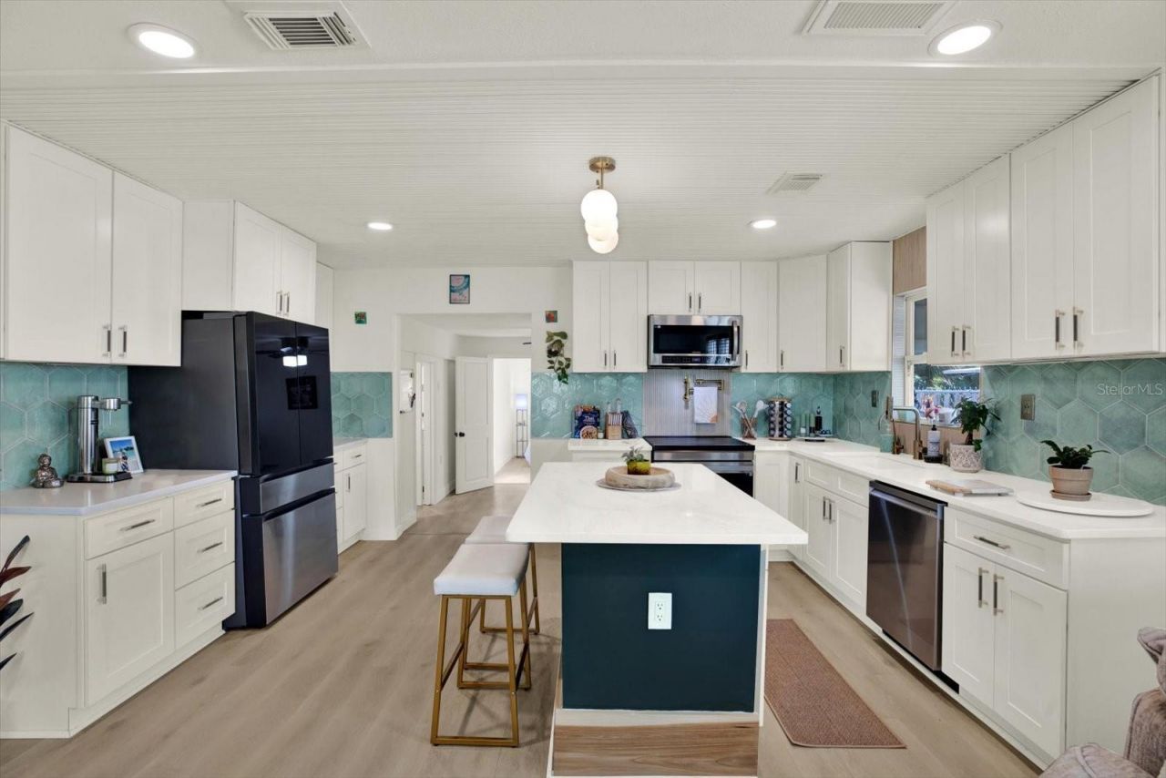 4828 6th Avenue S, Saint Petersburg, FL 33711 Photo