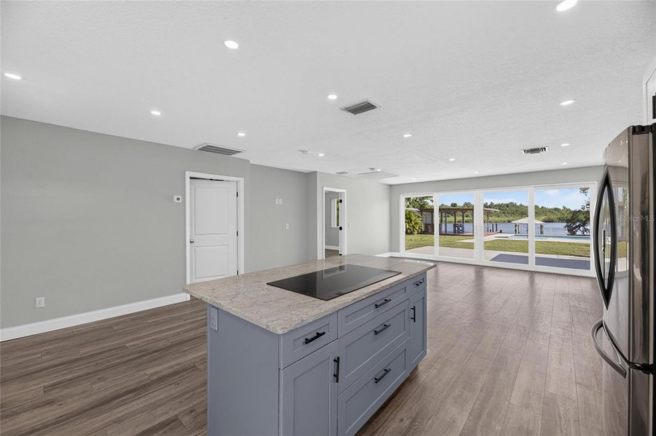 6712 Myrna Drive, Tampa, FL 33619 Photo