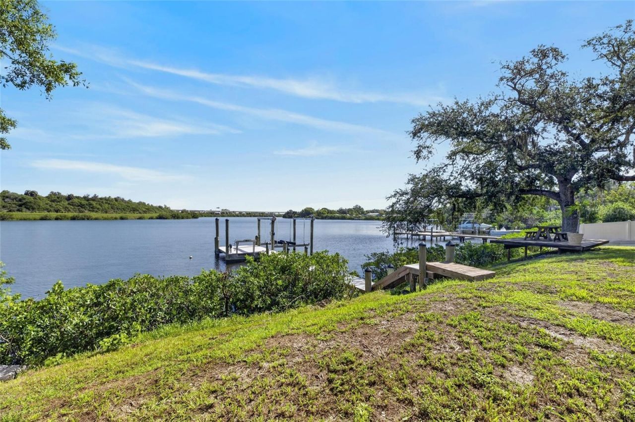 6712 Myrna Drive, Tampa, FL 33619 Photo