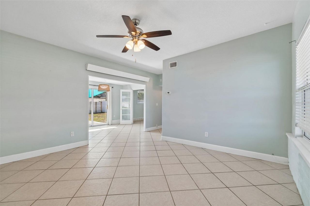 516 64th Street S, Saint Petersburg, FL 33707 Photo