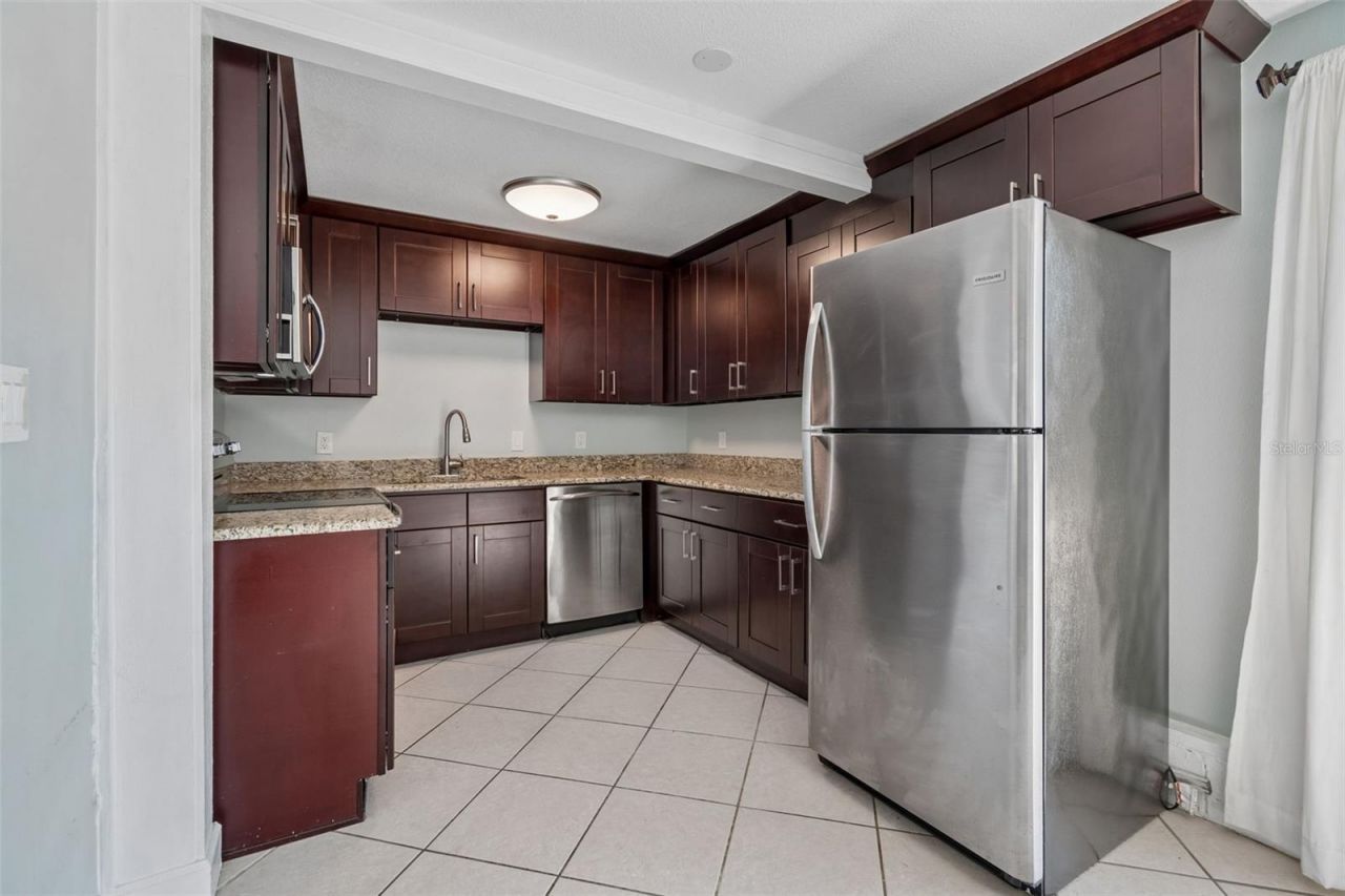 516 64th Street S, Saint Petersburg, FL 33707 Photo