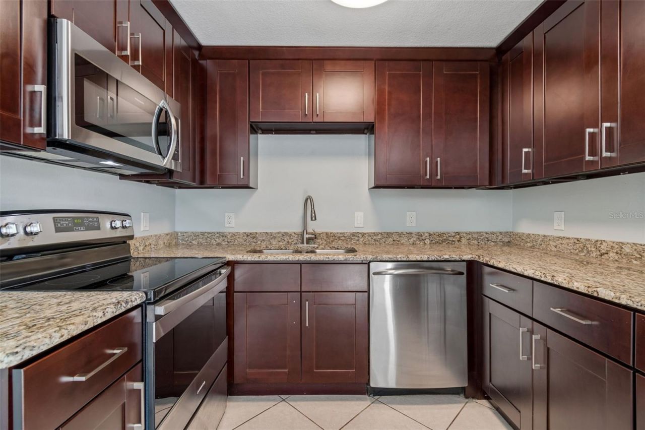 516 64th Street S, Saint Petersburg, FL 33707 Photo