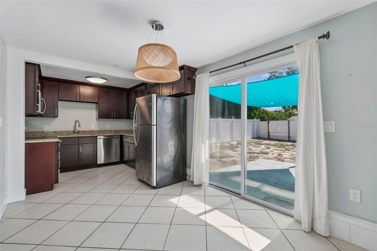 516 64th Street S, Saint Petersburg, FL 33707 Photo