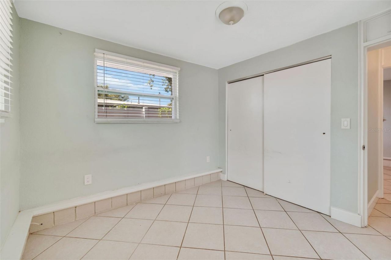 516 64th Street S, Saint Petersburg, FL 33707 Photo