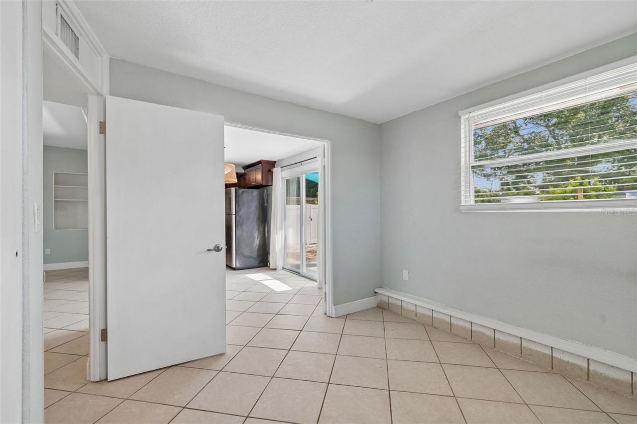516 64th Street S, Saint Petersburg, FL 33707 Photo
