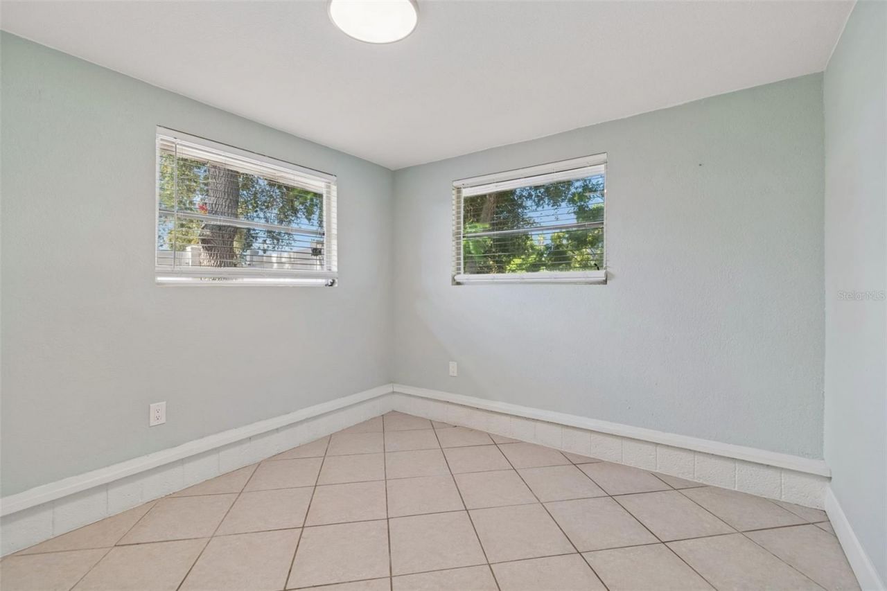 516 64th Street S, Saint Petersburg, FL 33707 Photo