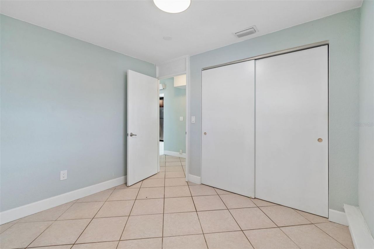 516 64th Street S, Saint Petersburg, FL 33707 Photo