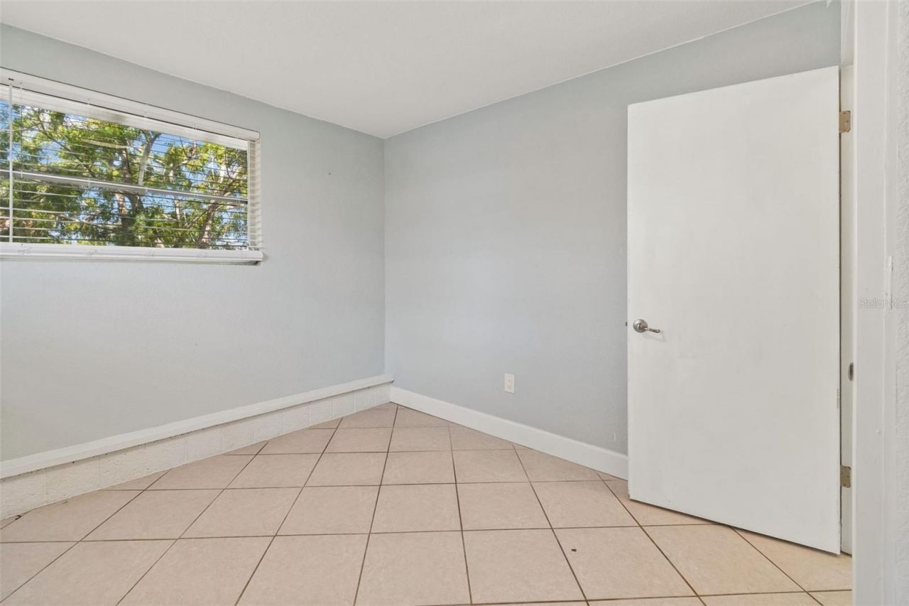 516 64th Street S, Saint Petersburg, FL 33707 Photo