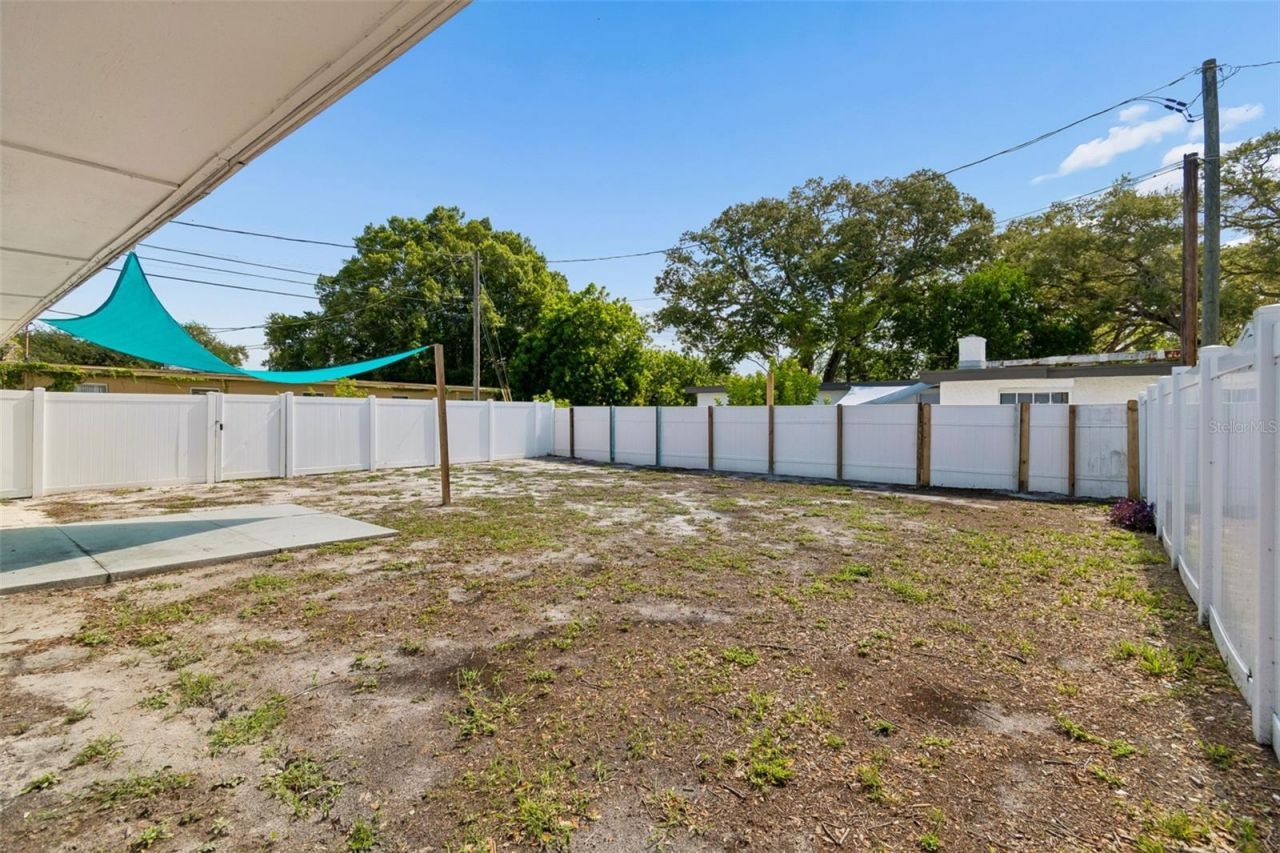 516 64th Street S, Saint Petersburg, FL 33707 Photo