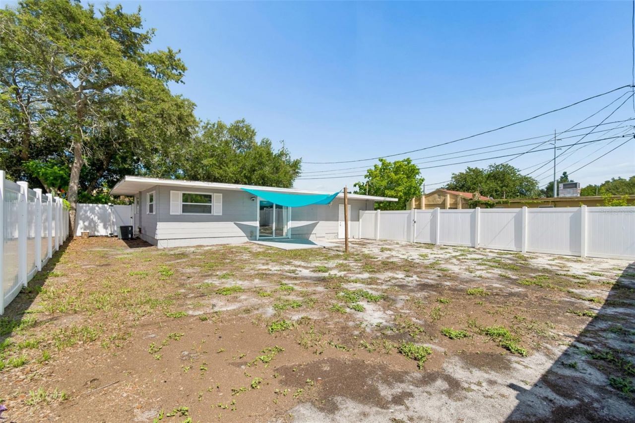 516 64th Street S, Saint Petersburg, FL 33707 Photo