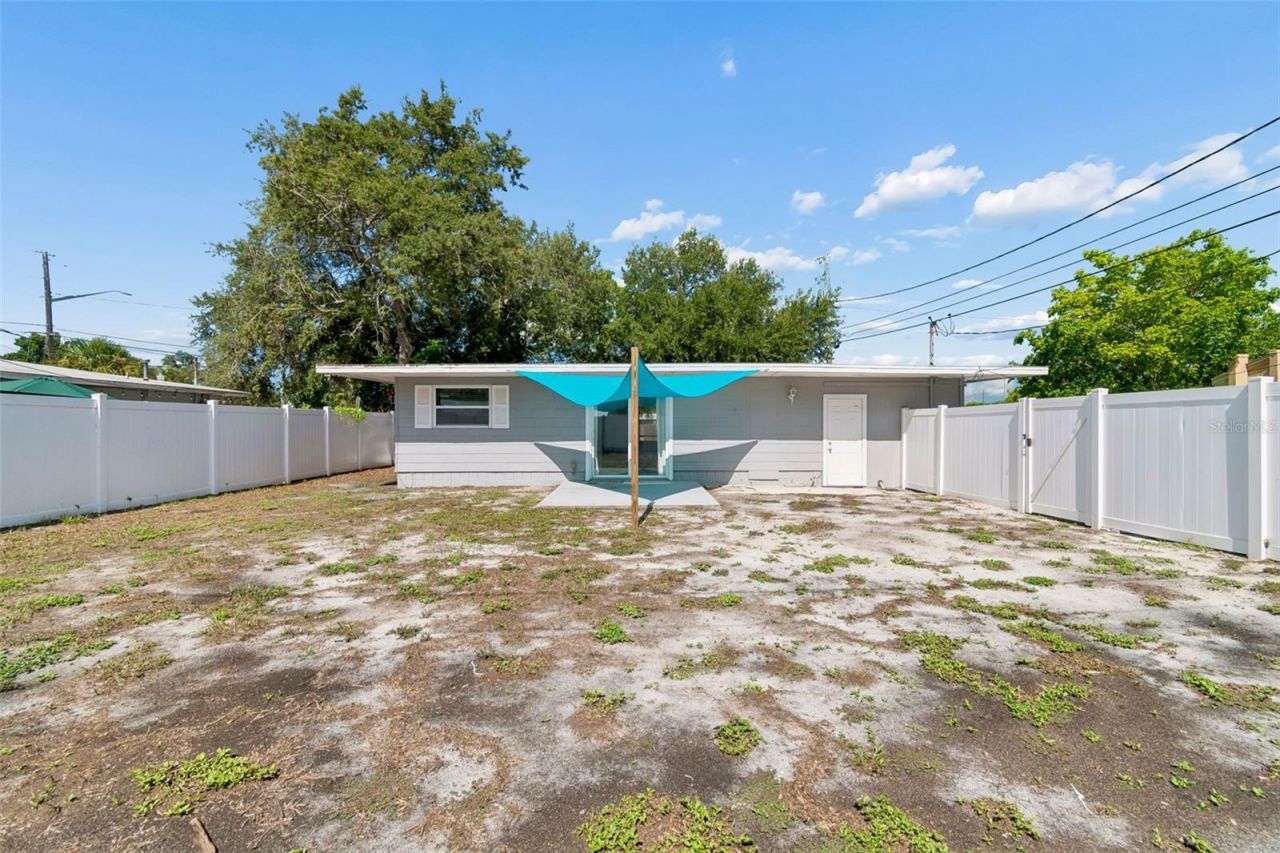 516 64th Street S, Saint Petersburg, FL 33707 Photo