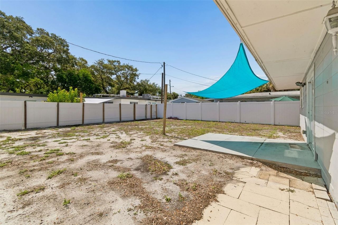 516 64th Street S, Saint Petersburg, FL 33707 Photo