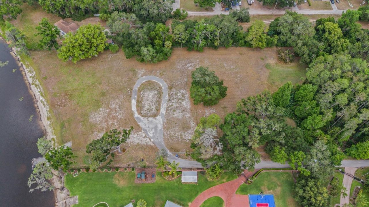 215 Lake Brant Drive, Lutz, FL 33548 Photo