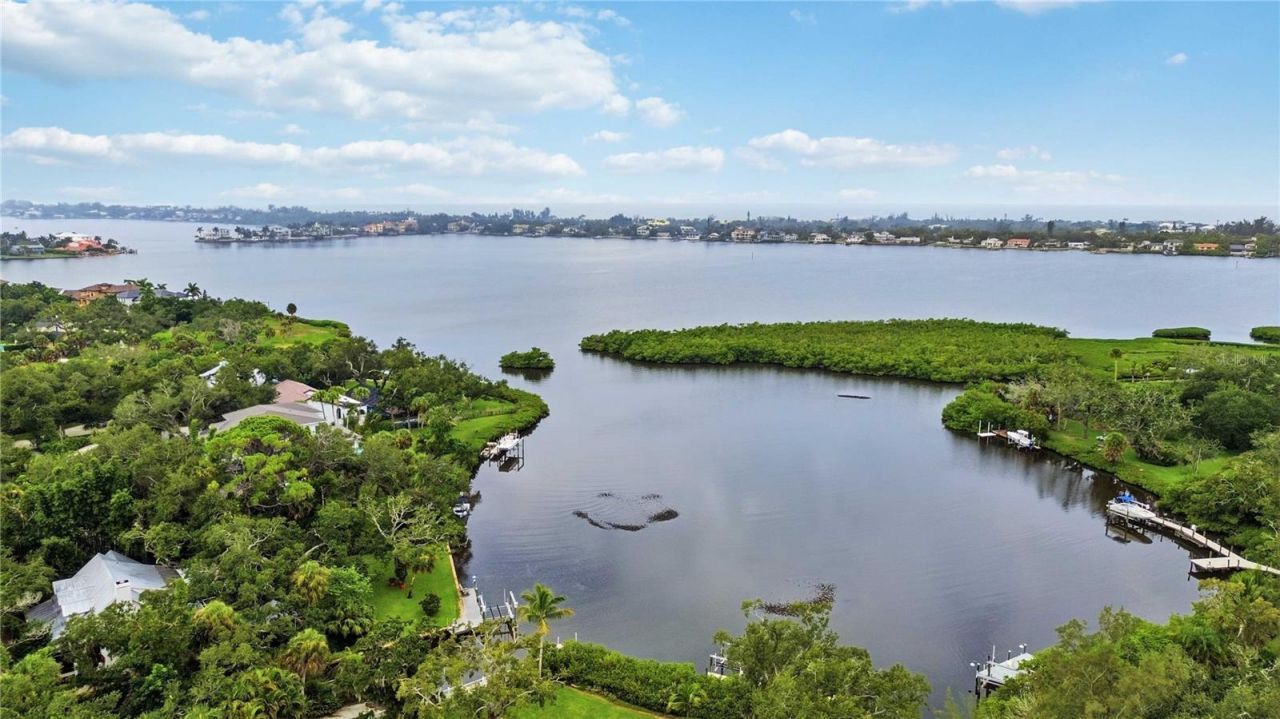1909 Buccaneer Drive, Sarasota, FL 34231 Photo