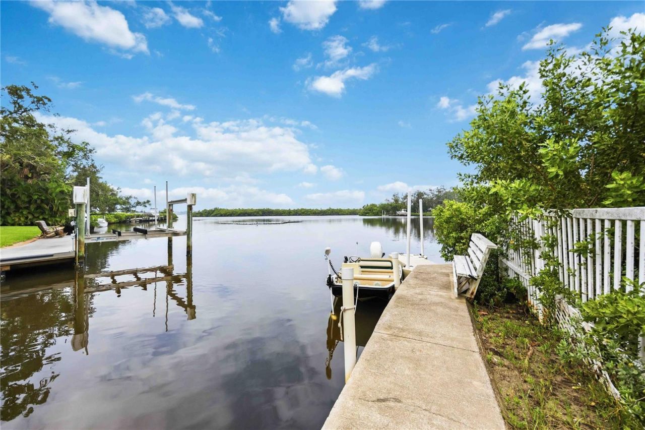 1909 Buccaneer Drive, Sarasota, FL 34231 Photo