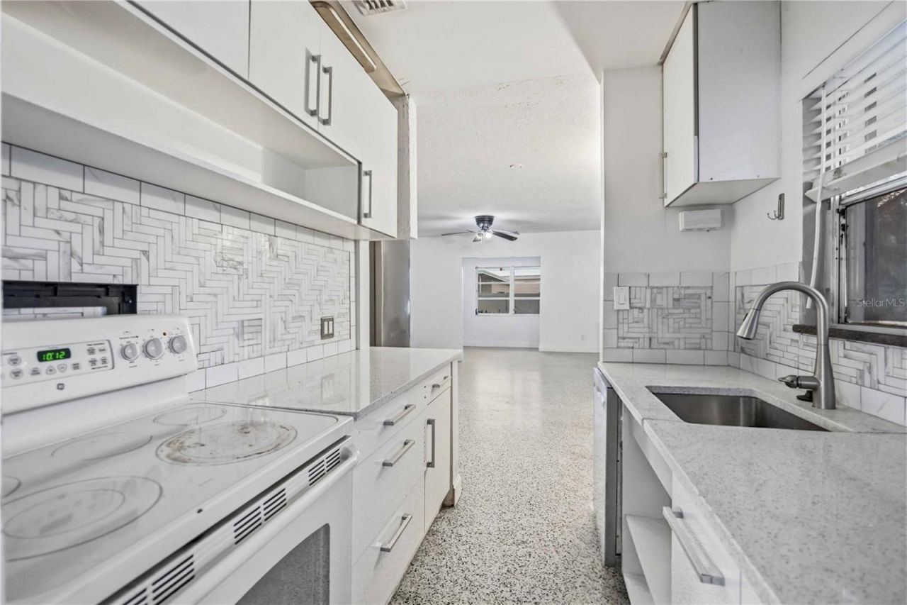 1909 Buccaneer Drive, Sarasota, FL 34231 Photo