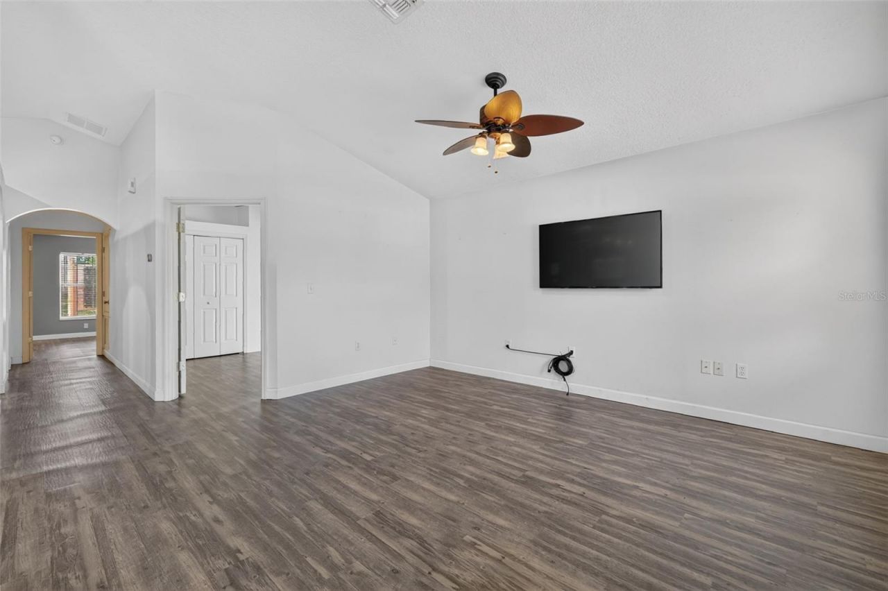 25912 Eufaula Way, Mount Plymouth, FL 32776 Photo