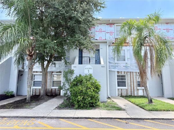 7011 WATERSIDE DR , TAMPA, FL 33617