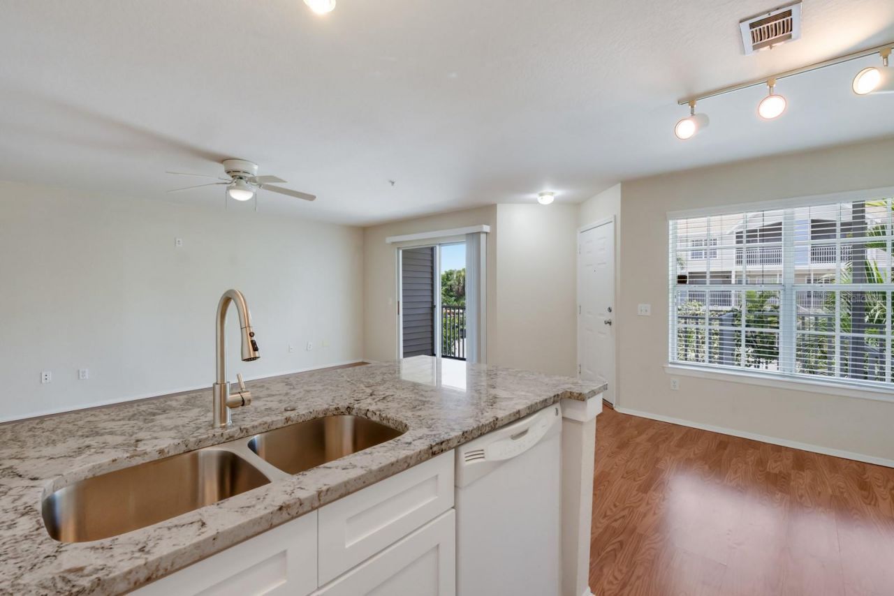850 S Tamiami Trail , Unit 325, Sarasota, FL 34236 Photo