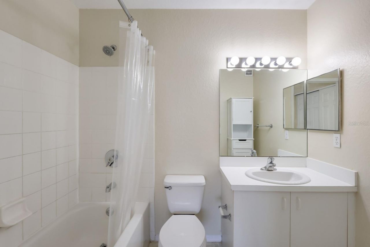 850 S Tamiami Trail , Unit 325, Sarasota, FL 34236 Photo