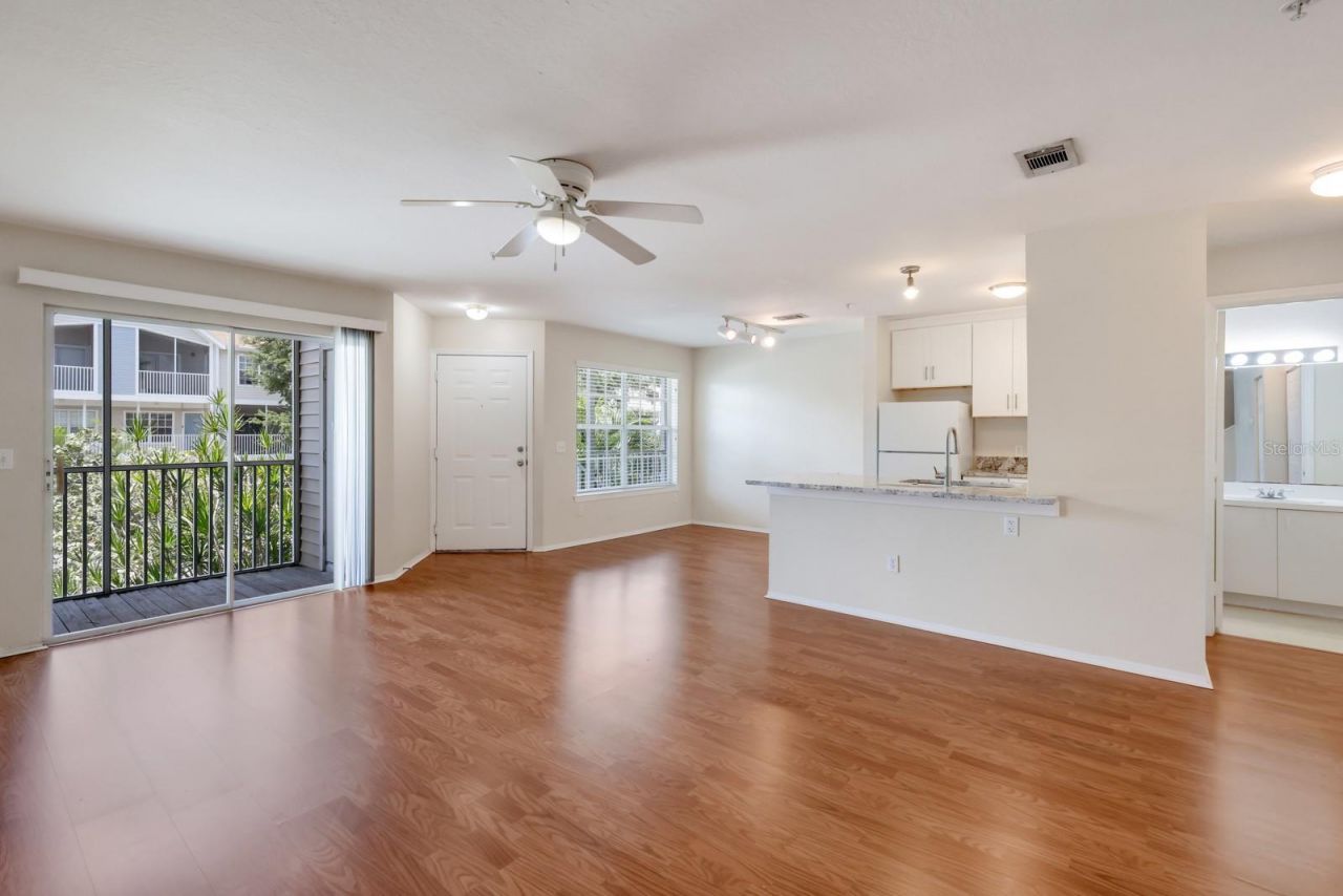 850 S Tamiami Trail , Unit 325, Sarasota, FL 34236 Photo