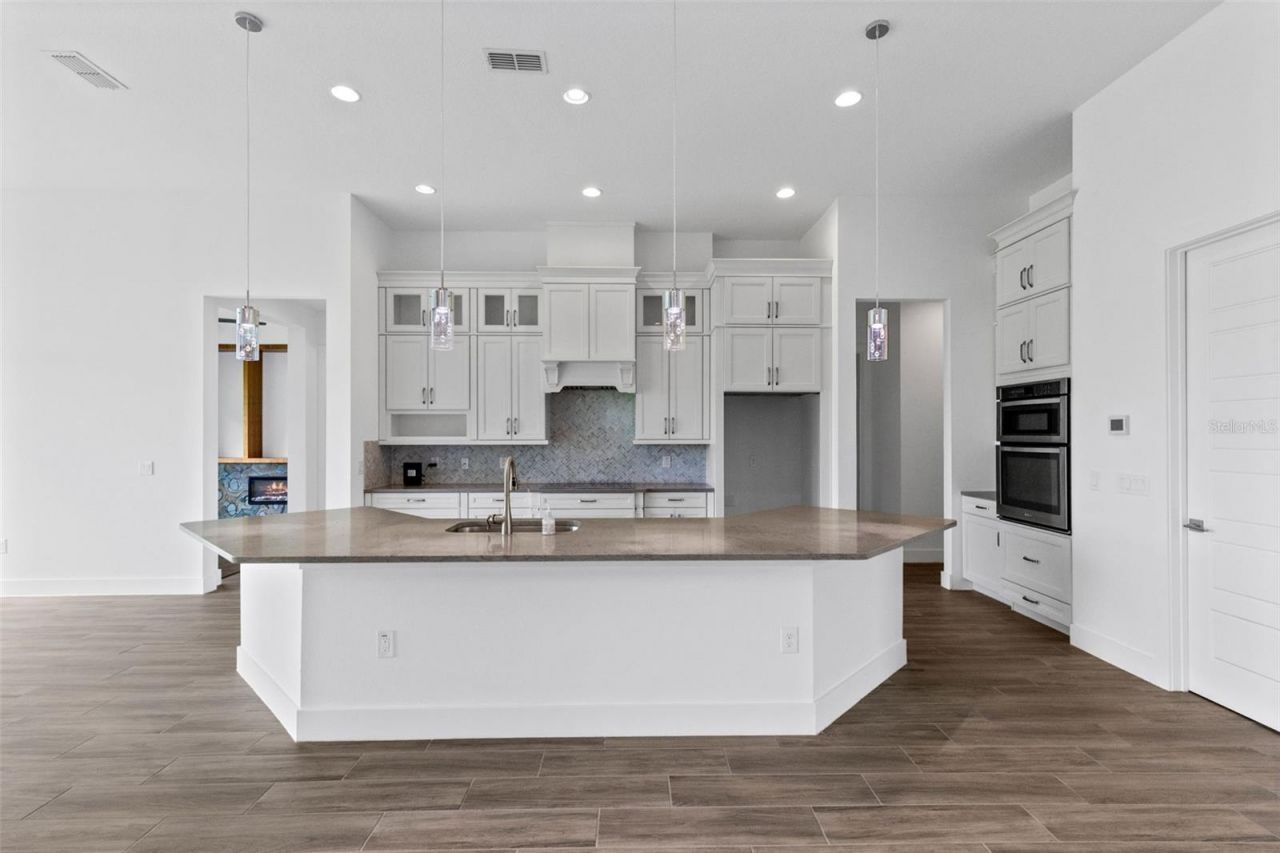25858 Crossings Bluff Lane, Sorrento, FL 32776 Photo