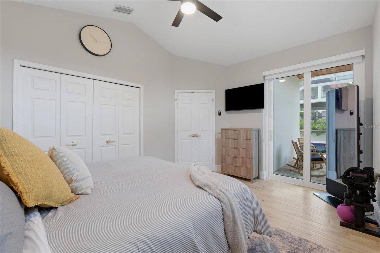 6128 Pasadena Point Boulevard, Gulfport, FL 33707 Photo