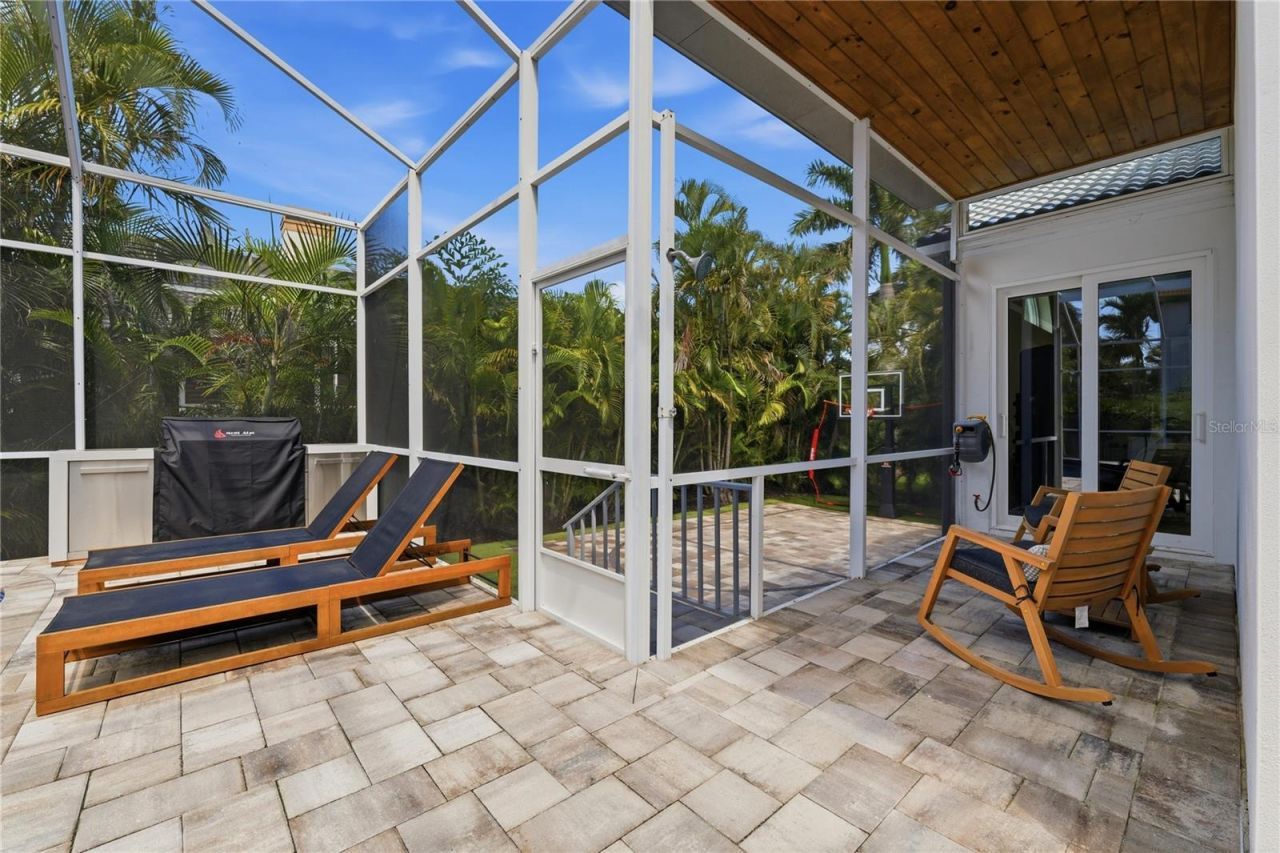 6128 Pasadena Point Boulevard, Gulfport, FL 33707 Photo