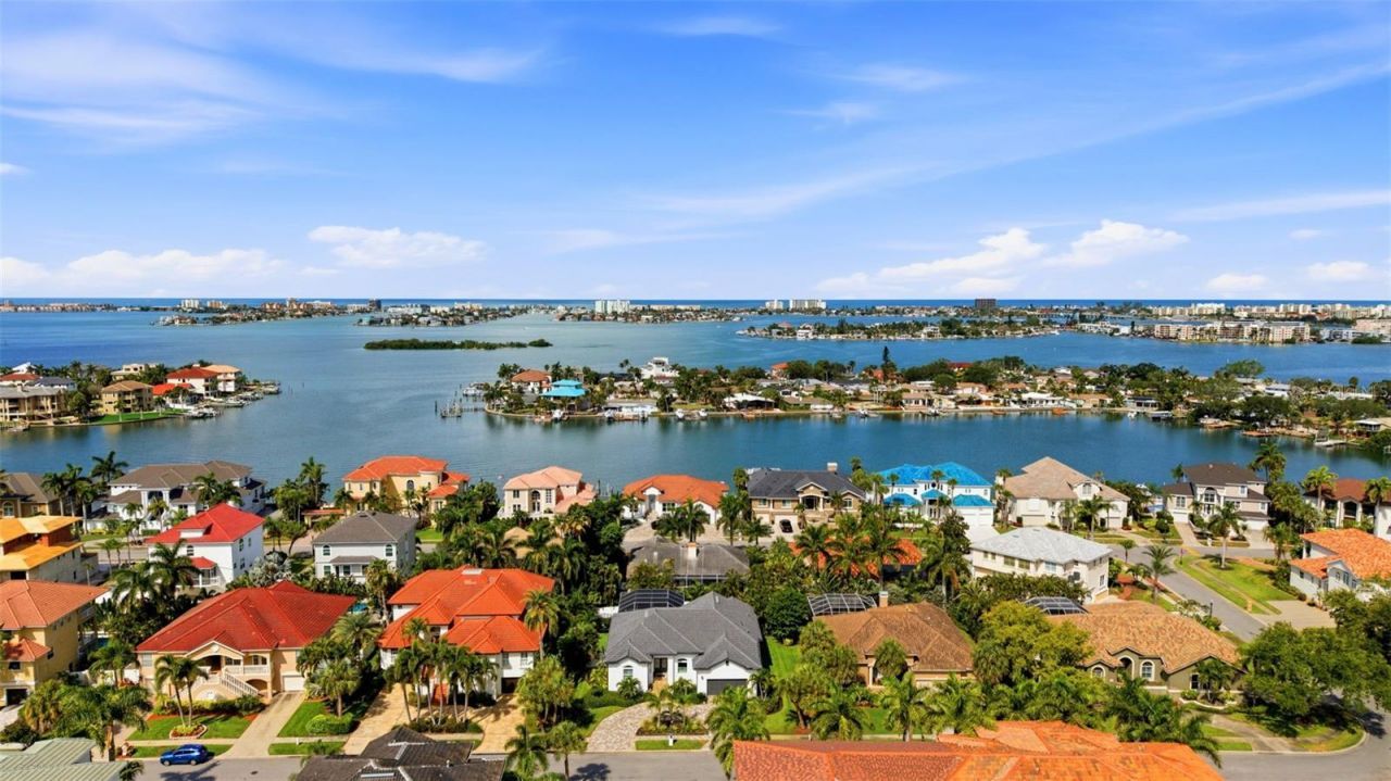 6128 Pasadena Point Boulevard, Gulfport, FL 33707 Photo
