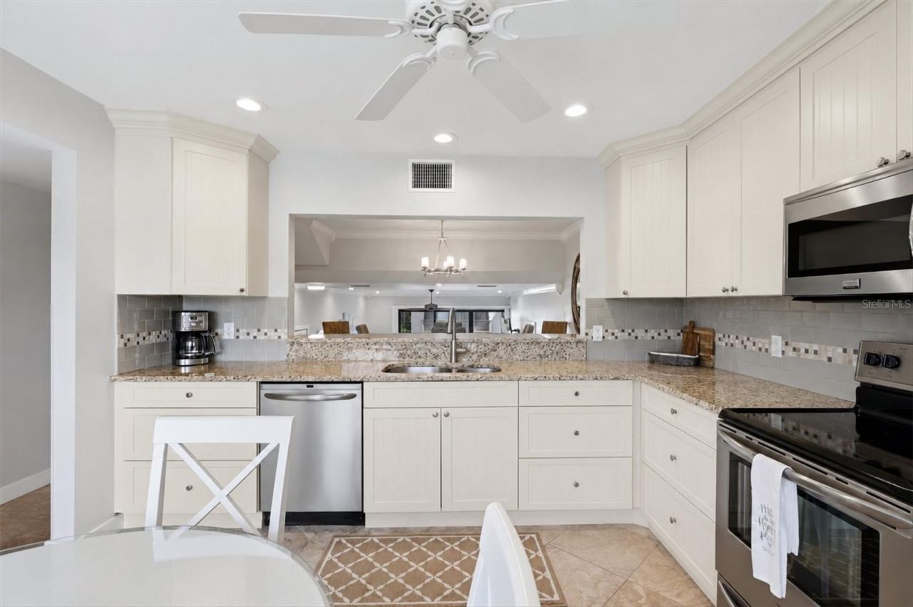 1187 Lake House Circle, Unit C127, Sarasota, FL 34242 Photo